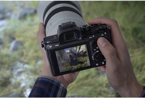 Sony Alpha a7R IIIA - quay video UHD 4K ở định dạng XAVC S