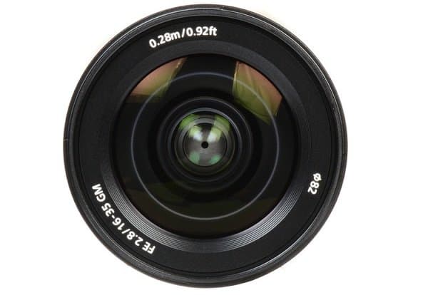 Sony FE 16-35mm f/2.8 GM chụp ảnh sáng rõ trong điều kiện thiếu sáng