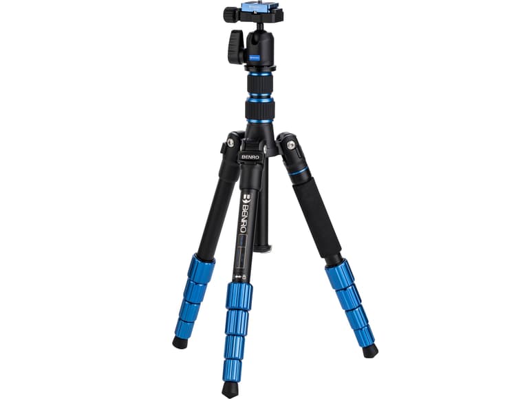 Chân máy Benro Slim Tripod FSL09AN00 được làm từ hợp kim nhôm có độ bền cao