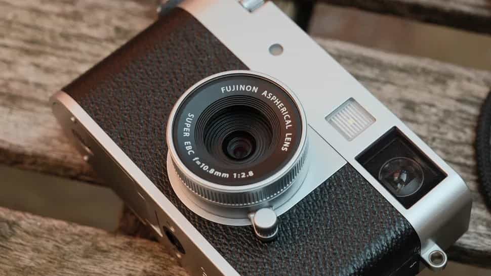 Review Fujifilm X Half: Cảm biến