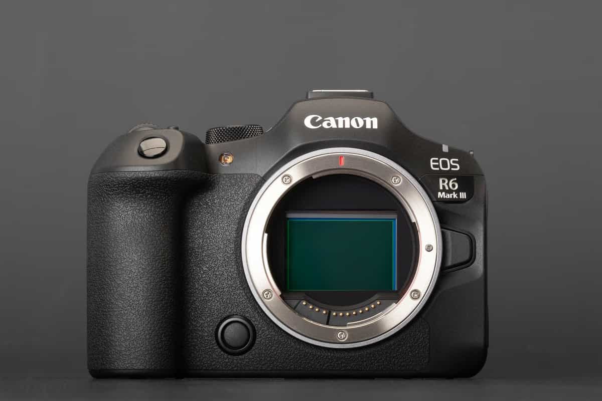 EOS R6 III trang bị cảm biến full-frame 32.5MP