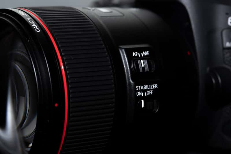 Lens Stabilization và In-Camera Stabilization - Ưu điểm ổn định hình ảnh trên ống kính