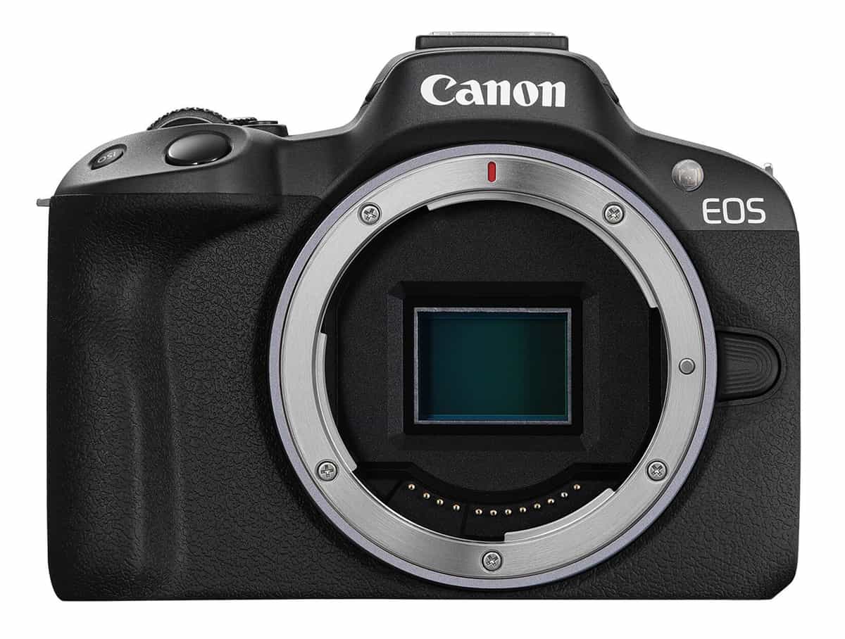 Canon EOS R50 sở hữu thiết kế gọn nhẹ