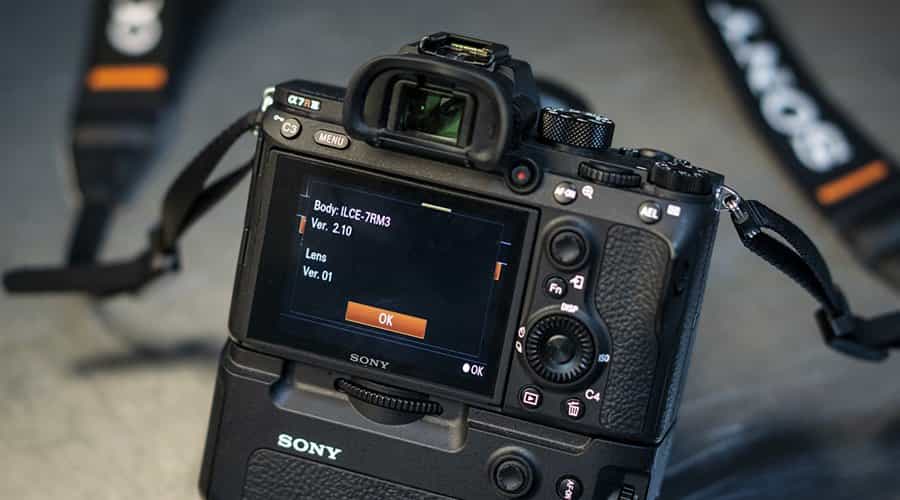 Firmware là gì? Cập Nhật Firmware Máy Ảnh Có Thật Sự Quan Trọng?